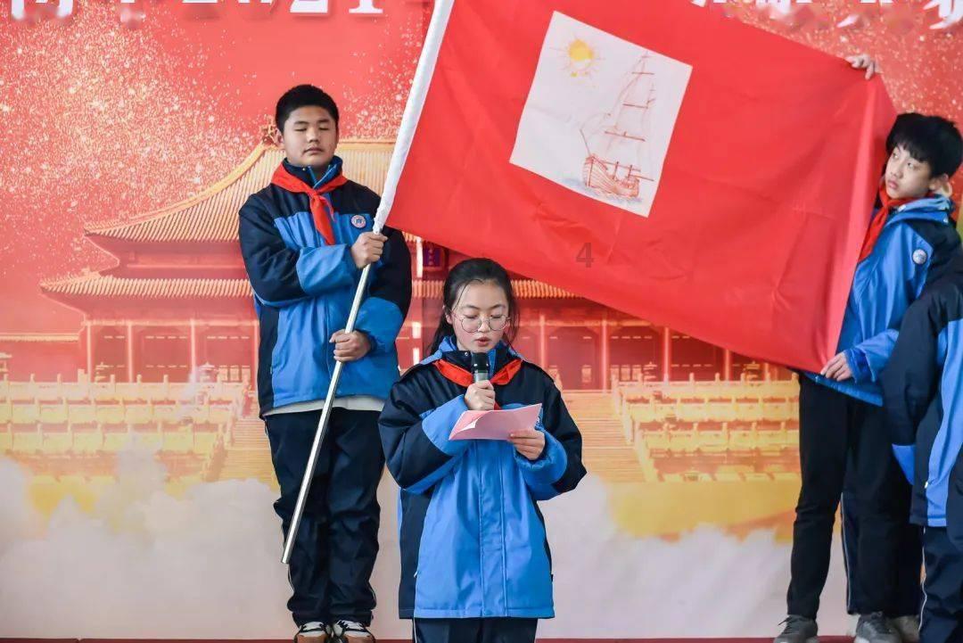 带压盖移桶包装机 16KG方铁桶可乐包装机