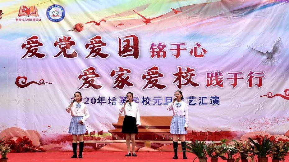 小猫钓鱼游戏龙王版有船