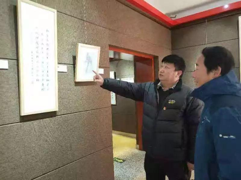 特斯拉车主手背植入芯片变成车钥匙，可直接解锁汽车，对人体没有危害吗？游戏画面