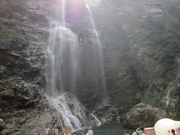 代表团长专访|把绿水青山、冰天雪地更好转化为金山银山