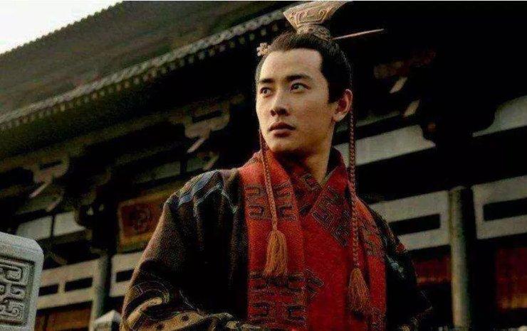 感叹号开孔再被确认，为什么苹果手机每次改动都牵动着众人的心？游戏画面