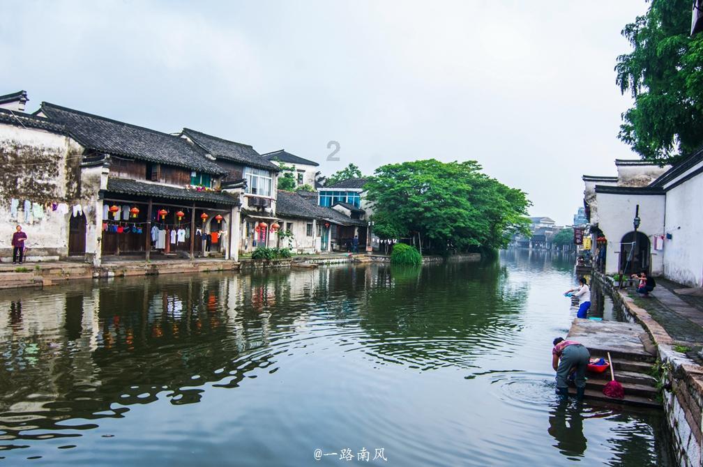 43岁秦岚拍戏被偶遇，抛开美颜跟精修，她的状态如何？游戏画面