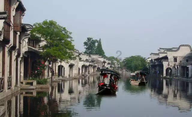 《水浒传》中最伪善的人是谁？不是宋江吴用，而是看似忠义的他