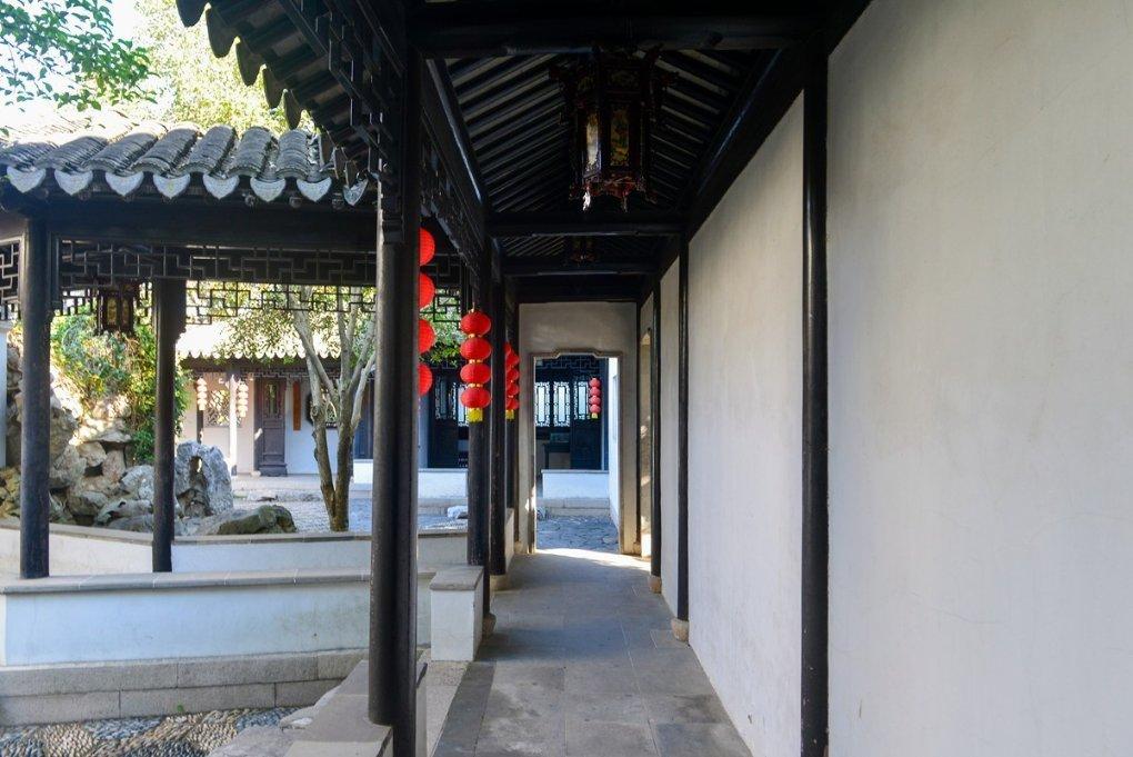 解惑蜗牛,疑问尽释两岁女童感染性病?落实强制报告制度任重道远!事情的真相究竟是什么?